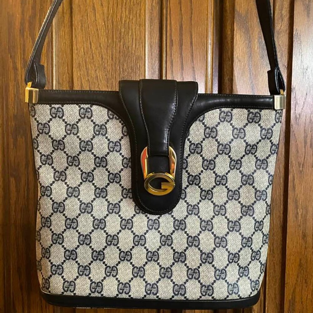 SOLD! RARE Vintage Auth. Gucci Blue Sherry Crossbody Bag Made in Italy